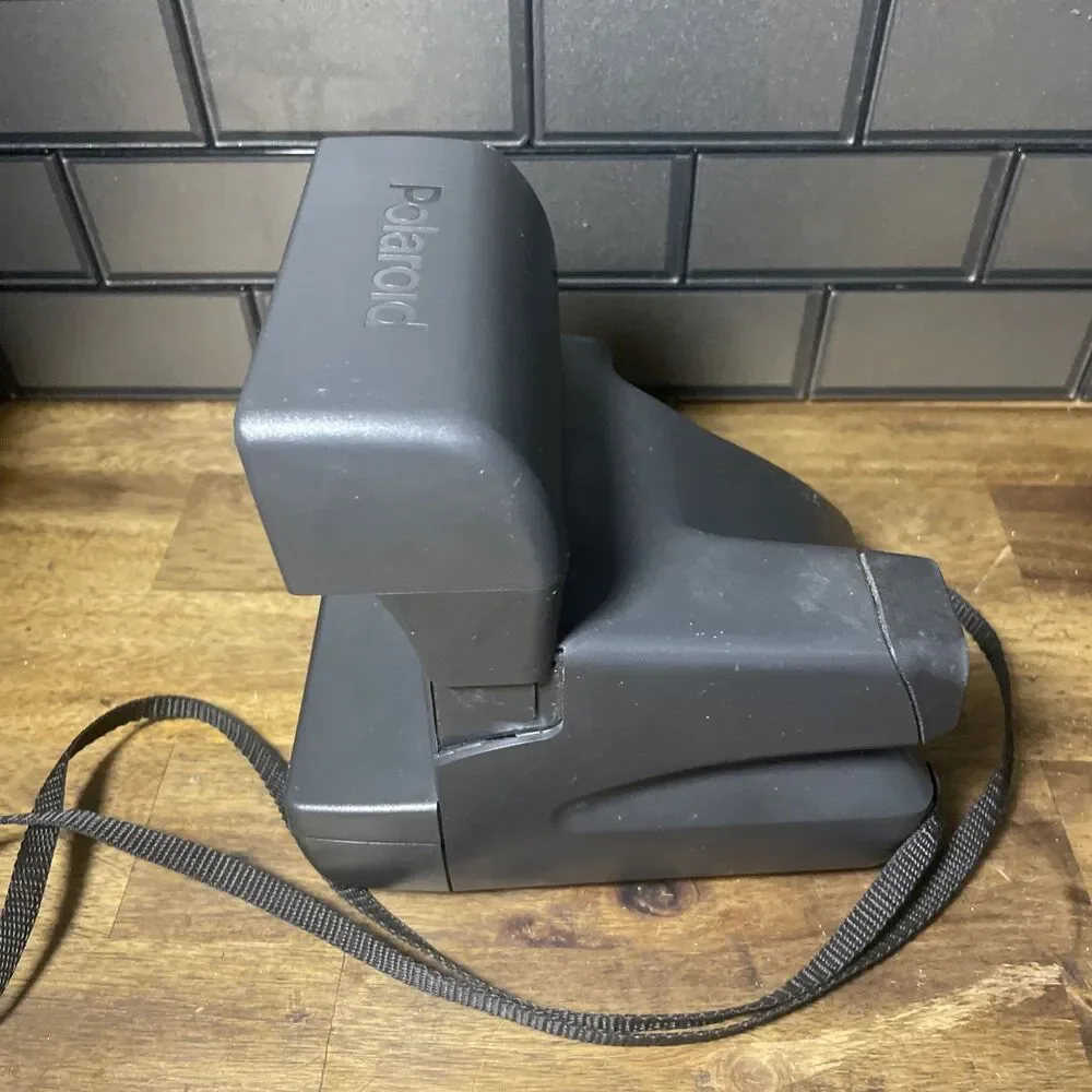 Vintage Polaroid One Step Close Up 600 Film Instant Camera with Strap - Works